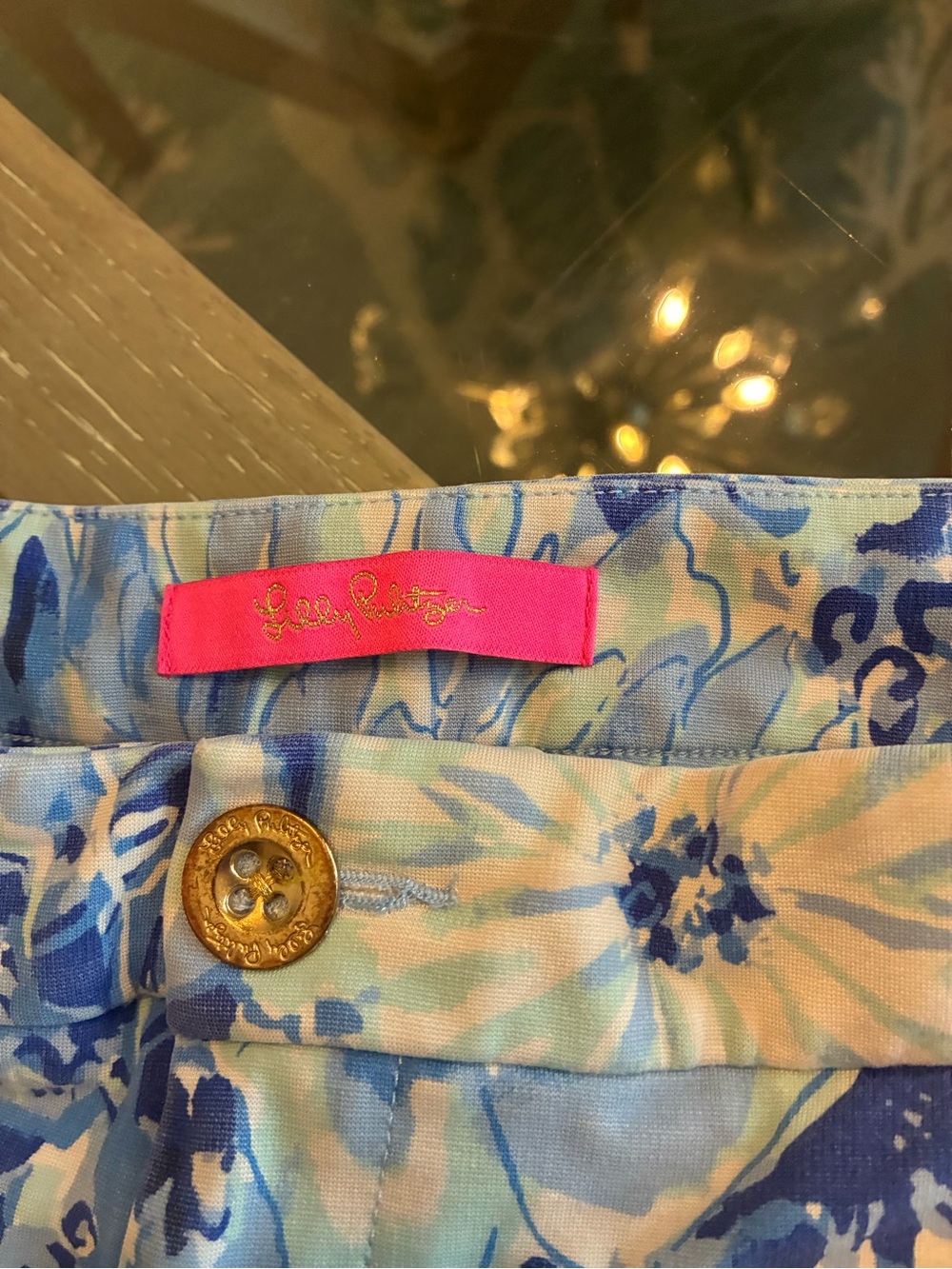 Blue Floral Scallop Hem Women's Shorts by Lilly Pulitzer. Size 10 - Picture 2 of 3